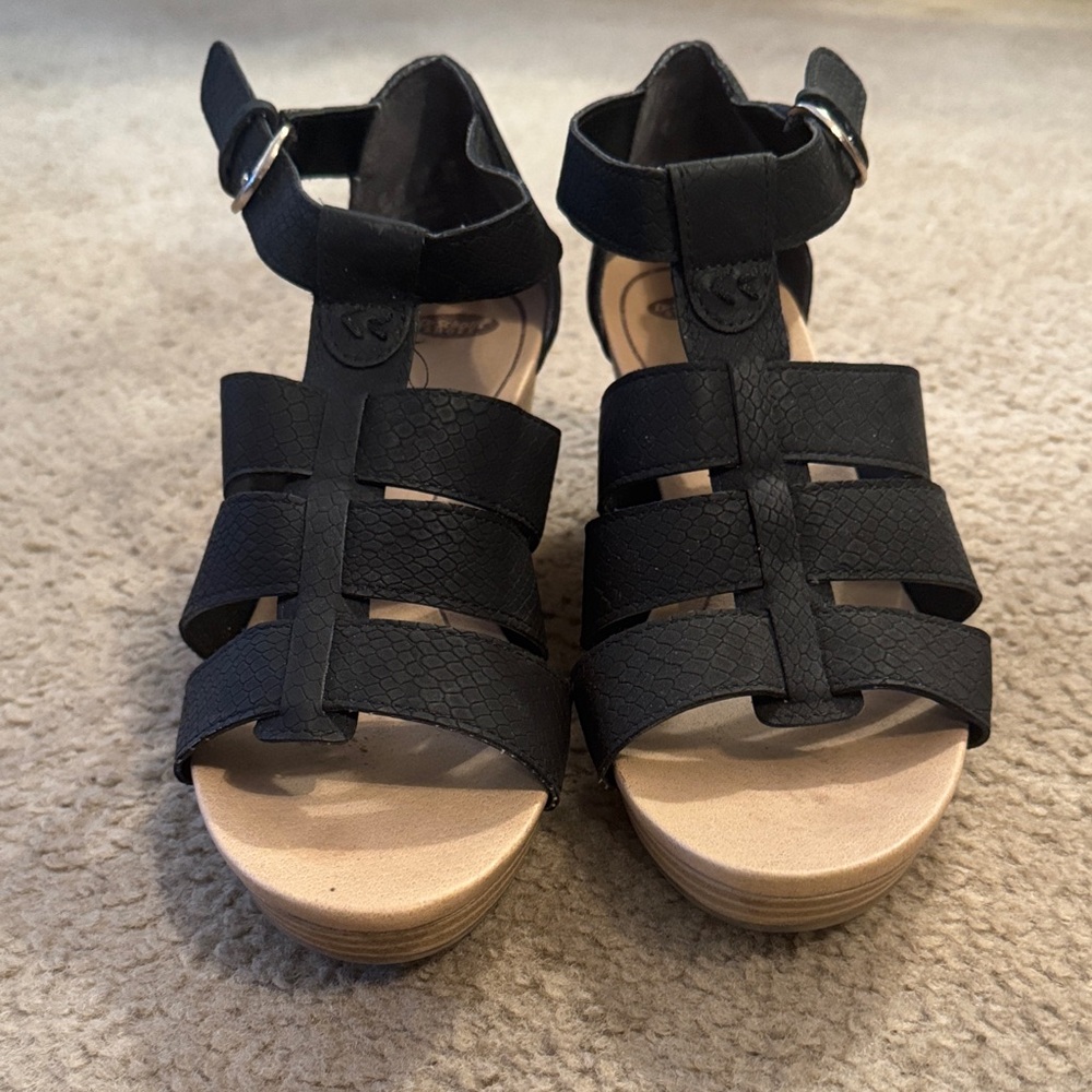 Dr. Scholl's Black Strappy Sandals